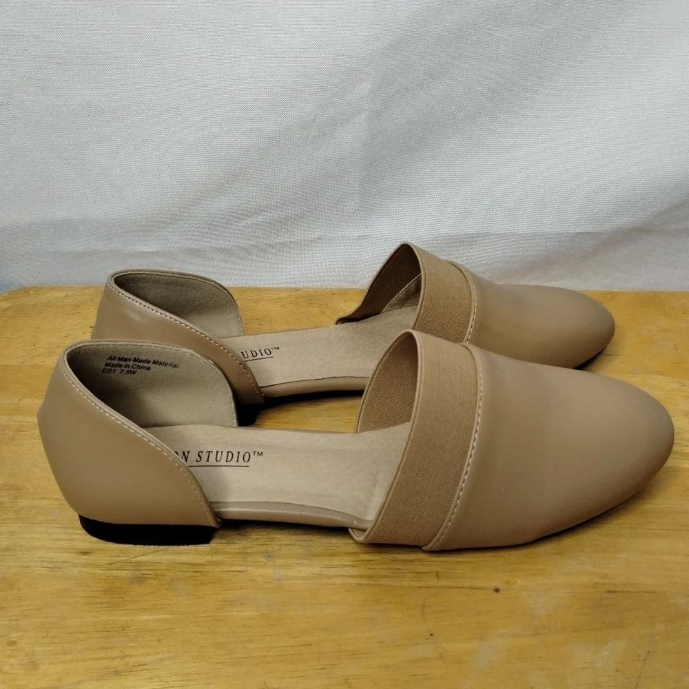 NWOT Salon Studio women's size 7.5w flats shoes